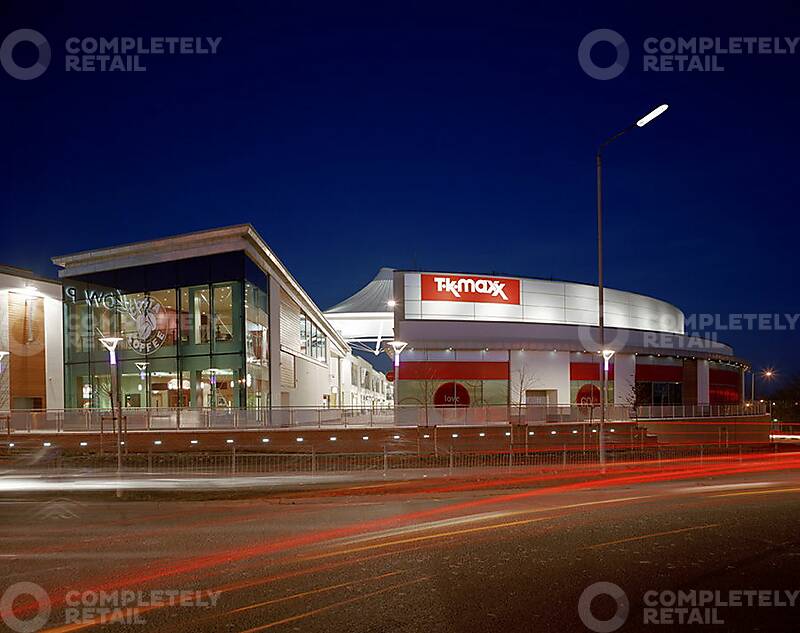Willow Place & Corby Town Shopping - Picture 13