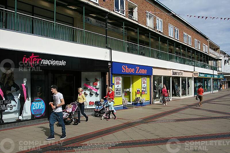 Willow Place & Corby Town Shopping - Picture 20